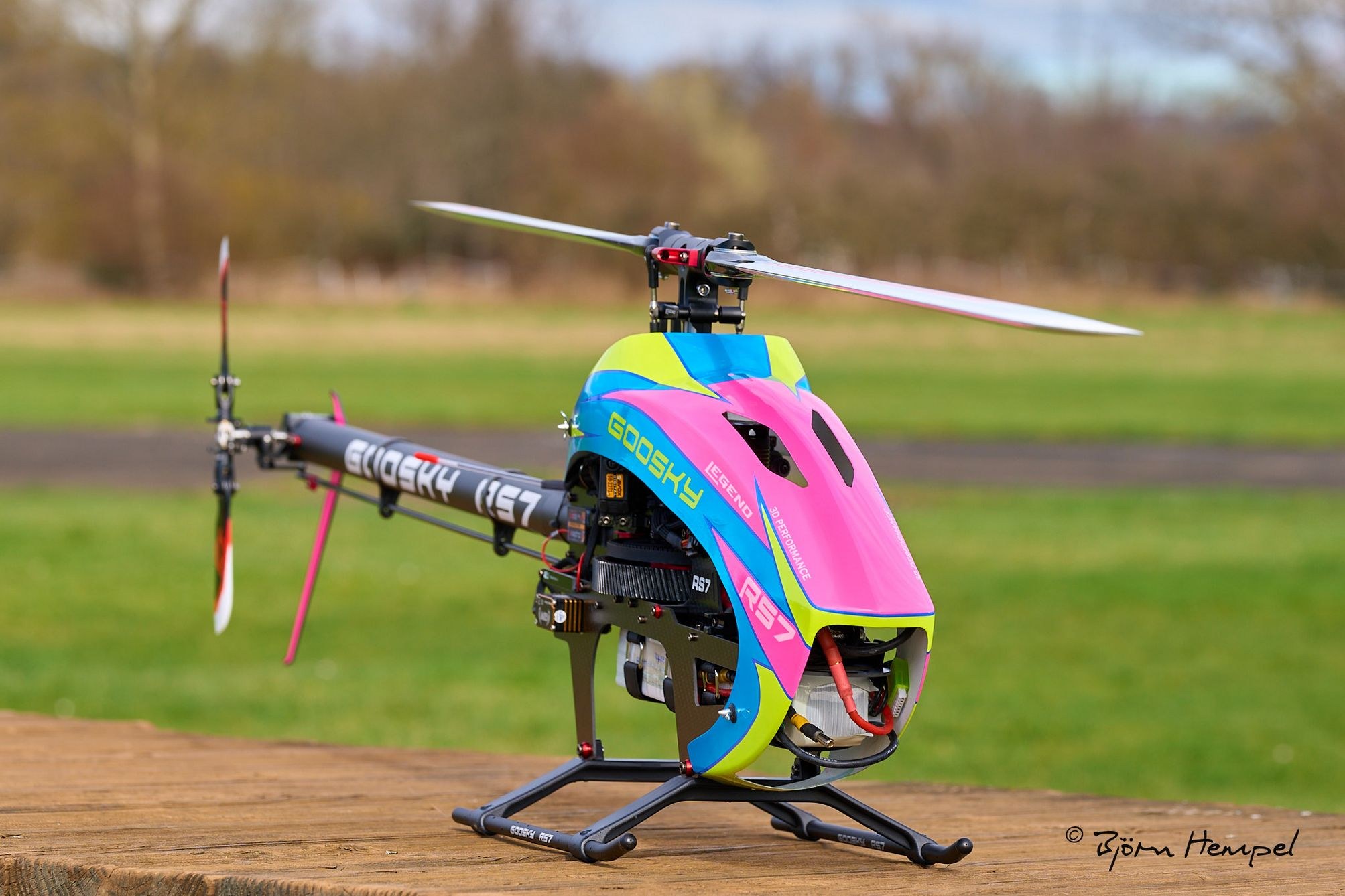 Goosky RS7 Legend auf dem Flugfeld